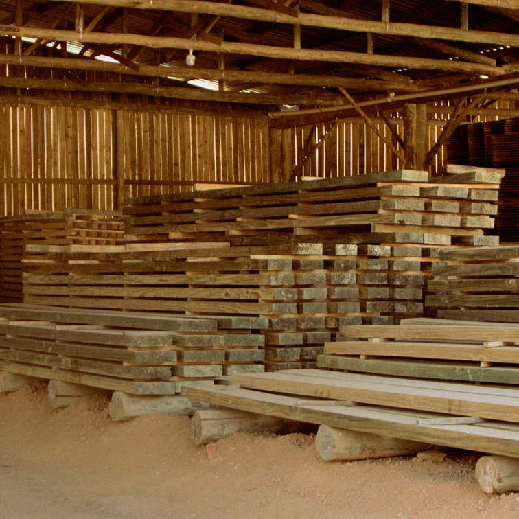 A importância da manutenção da madeira tratada.